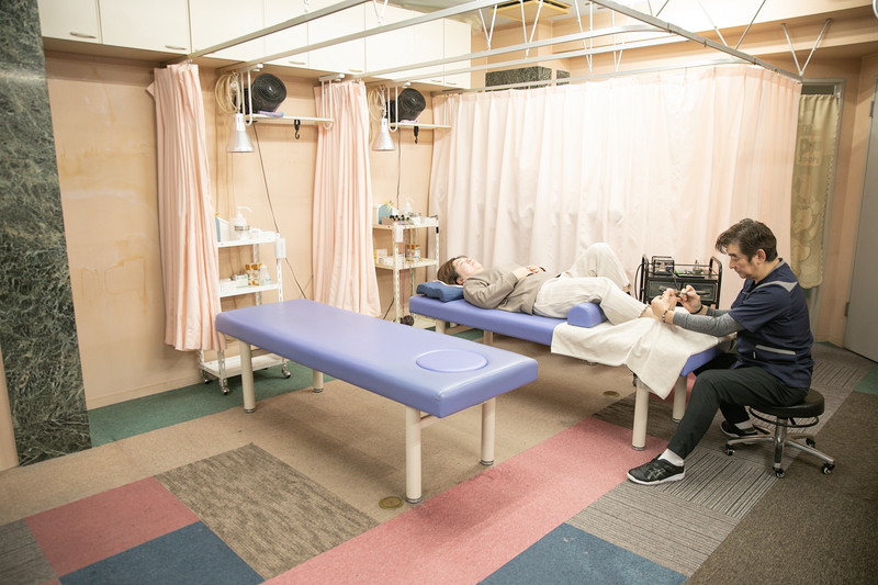 葛西駅で全身を調整し猫背の根本治療ならアール整骨院